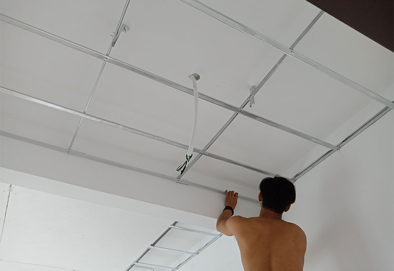 L-box ceiling installation